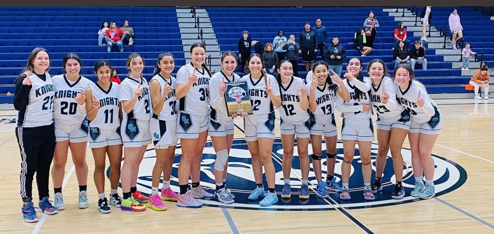 Girls Basketball wins Rio Rancho Tournament