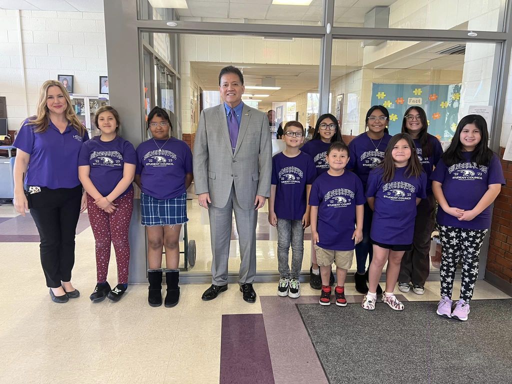 Hermosa Heights students  welcome Mayor Miyagashima and our new Interim Superintendent, Sherley O’Brien!