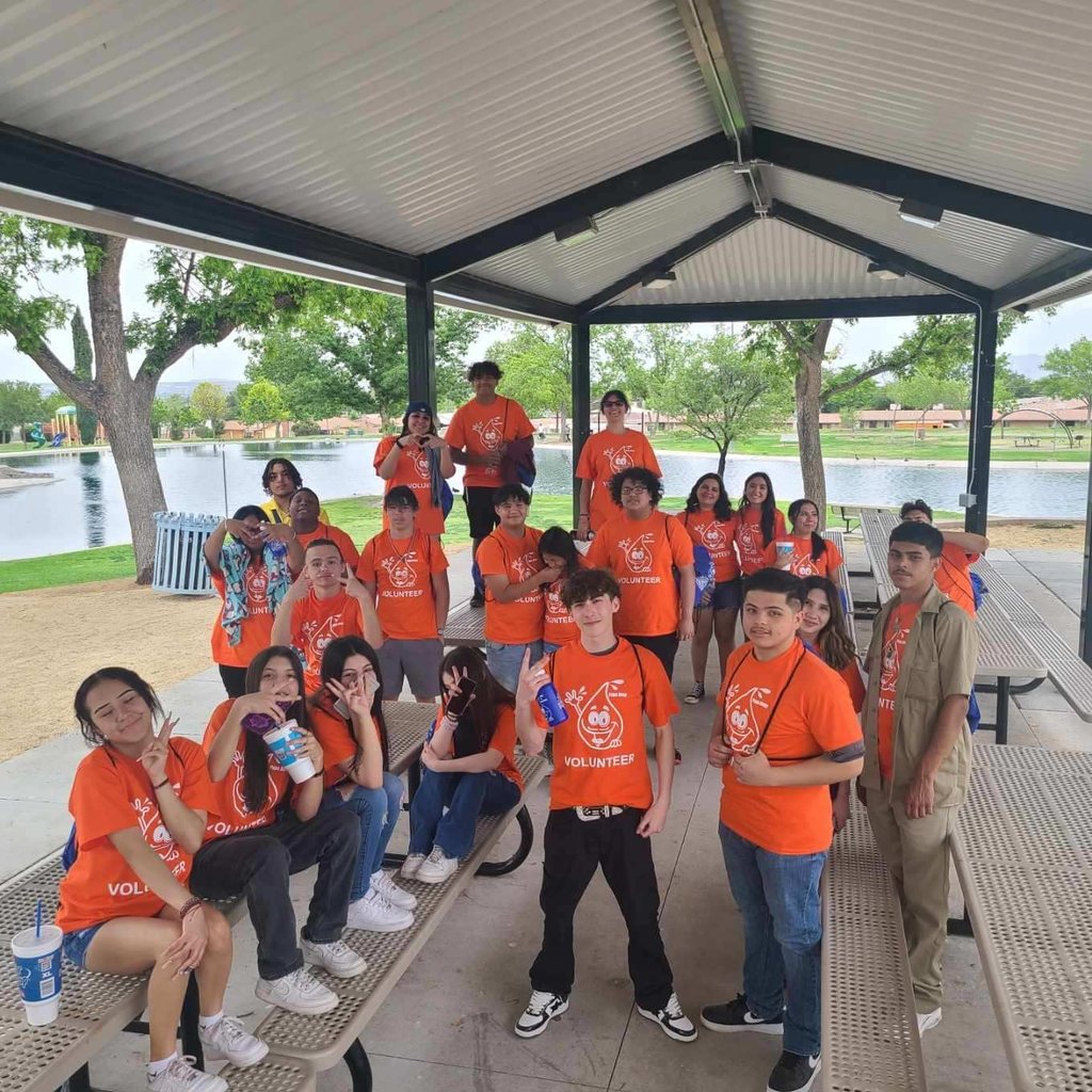 Student leaders at Rio Grande Preparatory Institute had an amazing and fun-filled day volunteering at the 2023 Water Conservation Event at Young Park. They supported the city as it hosted 1,500 LCPS 4th graders! Way to go, RGPI! 