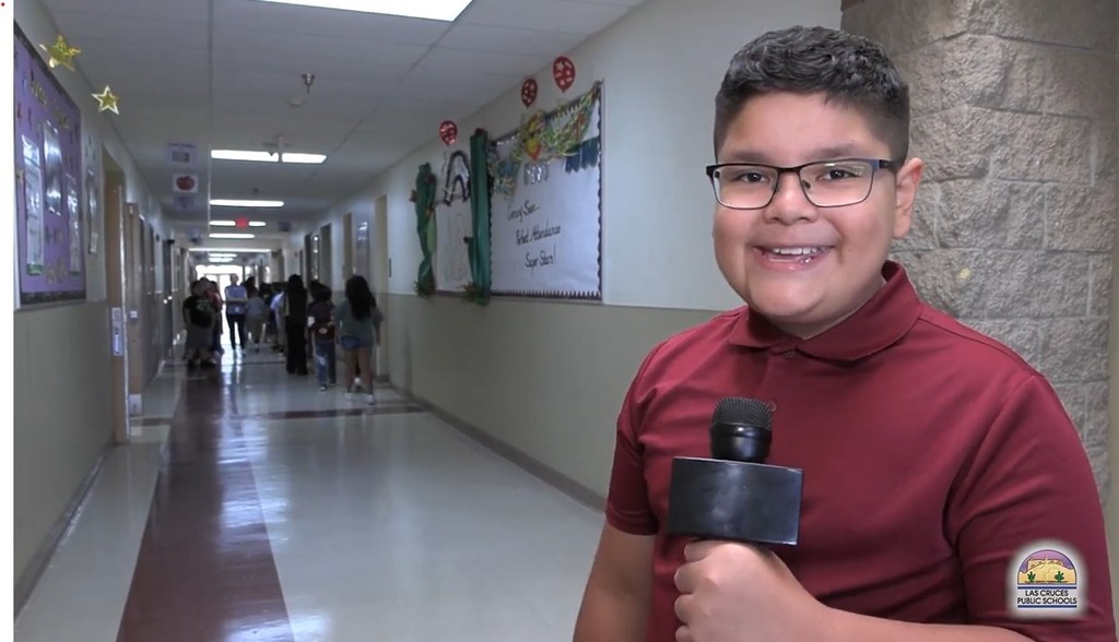 LCPS.TV is back with another season of Super News, the LCPS District Newscast!  Be sure to catch the first episode of Super News, Season 2, featuring LCPS.TV's field reporter, Zaydrien Morales from Sunrise Elementary.   Video: https://www.youtube.com/watch?v=GvXOBFmmFpE  Season 2 of Super News will be released today! 