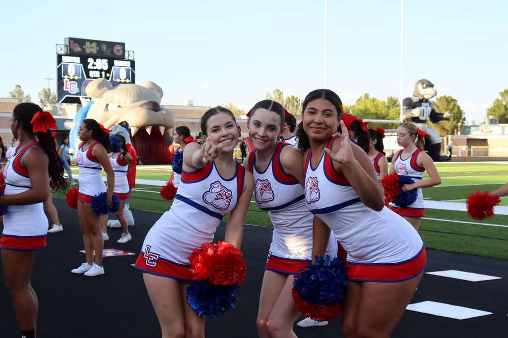 It was an exciting first game of the season as Las Cruces High School faced Volcano Vista on Friday night. The Bulldawgs led the Hawks in the beginning of the 2nd quarter but couldn't hold the momentum, ending the game Hawks 24 - Bulldawgs 7.  Recap photos: LCHS vs Volcano Vista