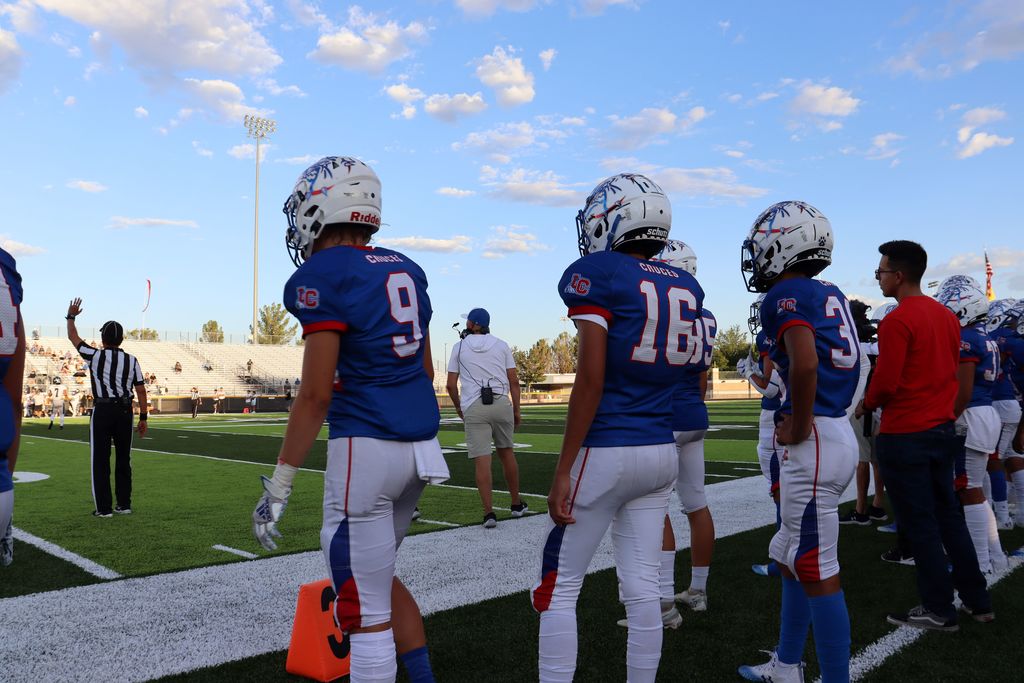 It was an exciting first game of the season as Las Cruces High School faced Volcano Vista on Friday night. The Bulldawgs led the Hawks in the beginning of the 2nd quarter but couldn't hold the momentum, ending the game Hawks 24 - Bulldawgs 7.  Recap photos: LCHS vs Volcano Vista
